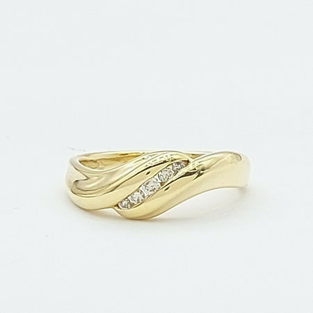 Ladies Ring 9ct (375, 9K) Yellow Gold Brilliant Cut (10pts) Diamond Dress Ring