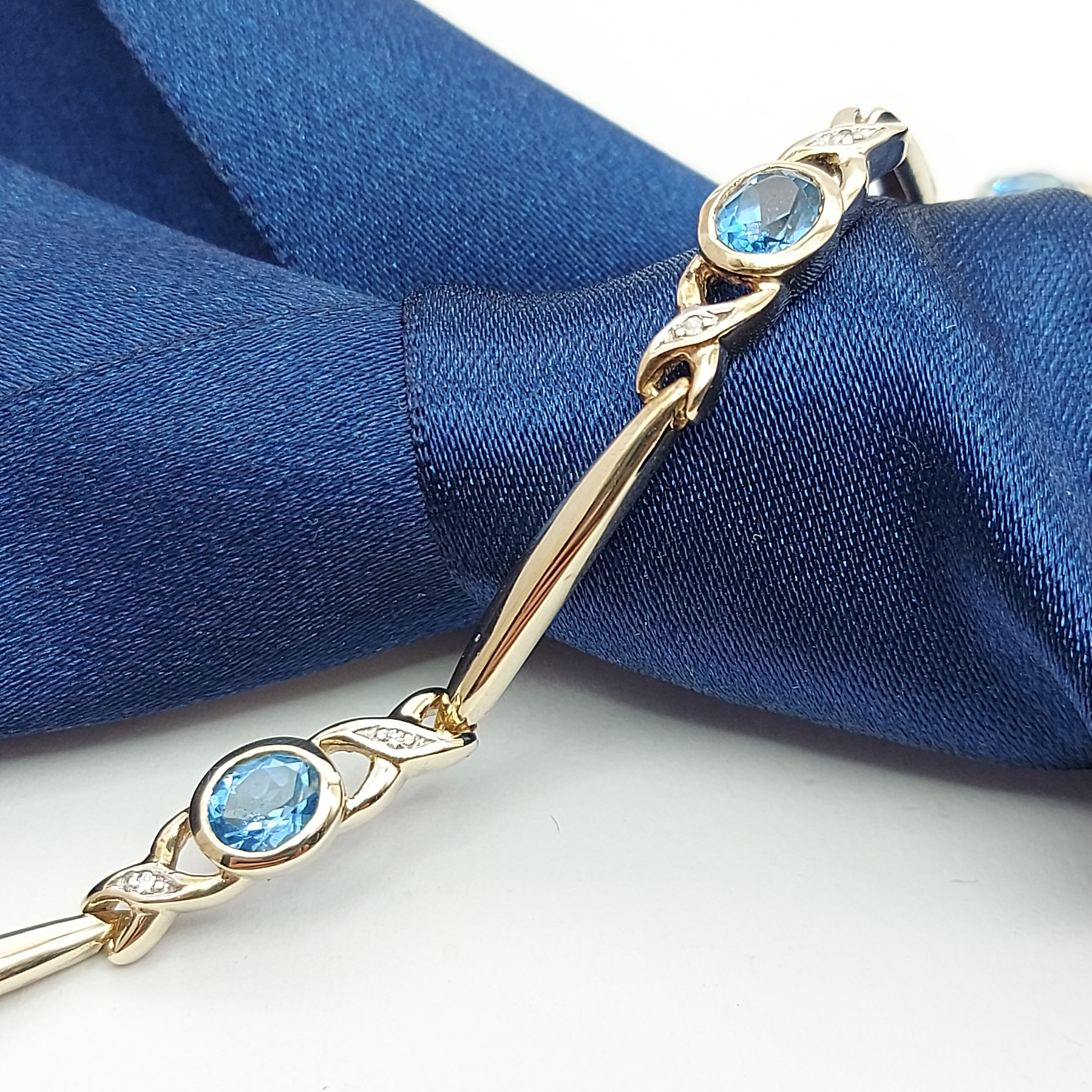 Ladies Yellow Gold 9ct (375,9K) High Quality Topaz & Diamond Link Bar Bracelet