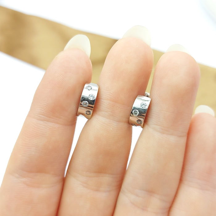 Ladies White Gold 9ct (375, 9K) High Quality Petite Cubics Bezel Huggies