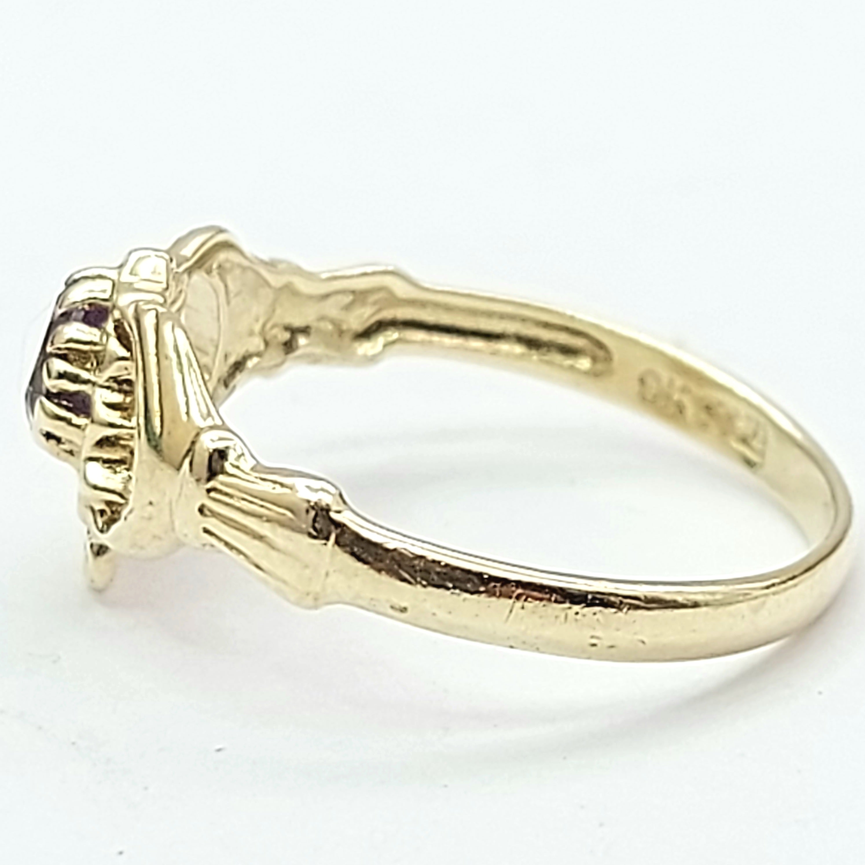 Ladies Yellow Gold 9ct (375,9K) Unique Claddagh Irish Amethyst Ring