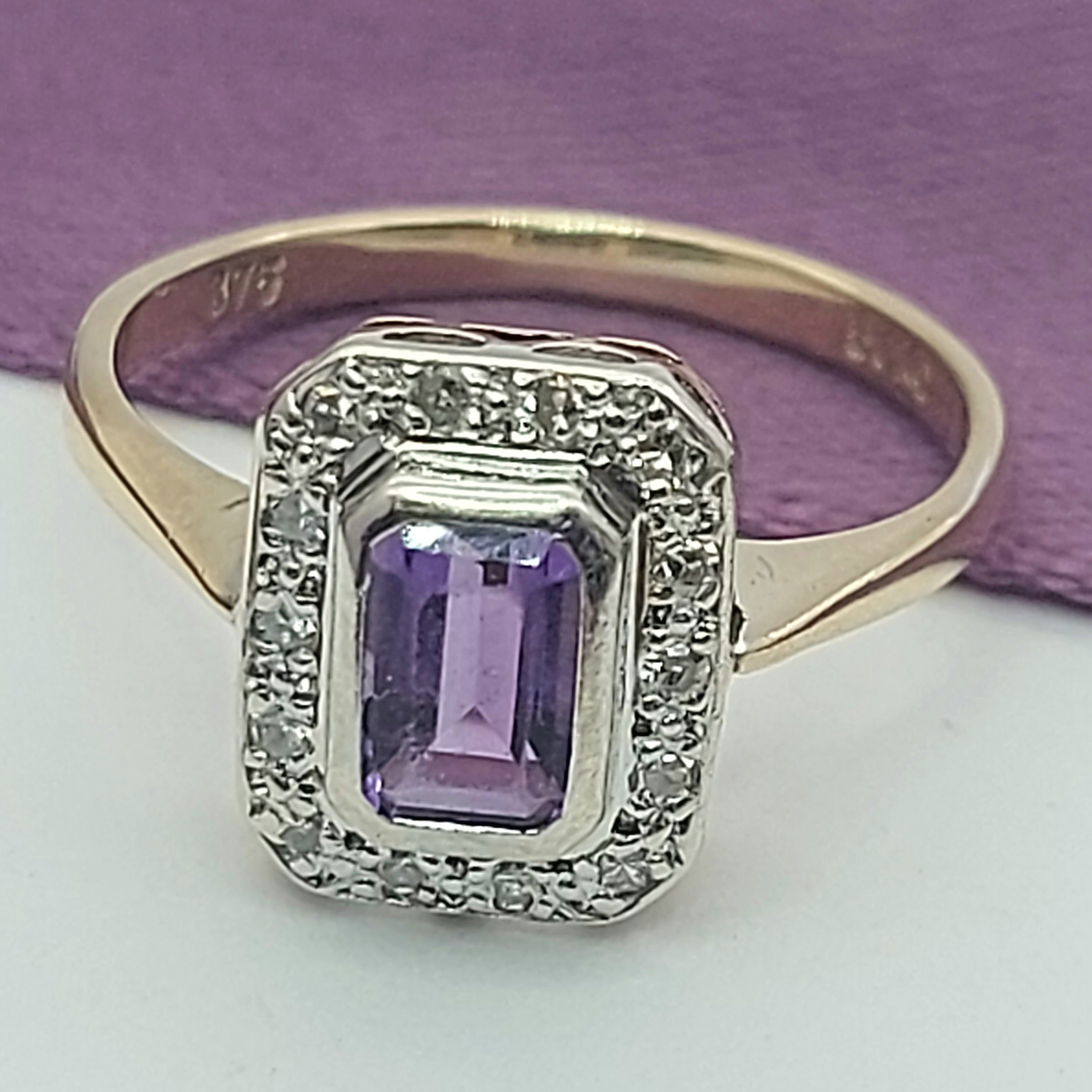 Ladies Two-Tone Gold 9ct (375,9K) Amethyst & Diamonds 15pts Rectangle Ring