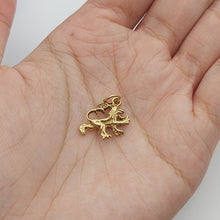 Load image into Gallery viewer, Lion Passant Antique Yellow Gold 9ct (375, 9K) Rare High Quality Pendant