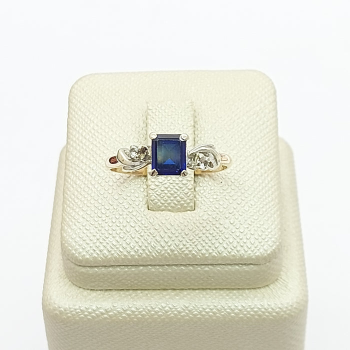Antique Ladies Two-Tone Gold 9ct (375,9K) Sapphire & Cubic Zirconia Dress Ring