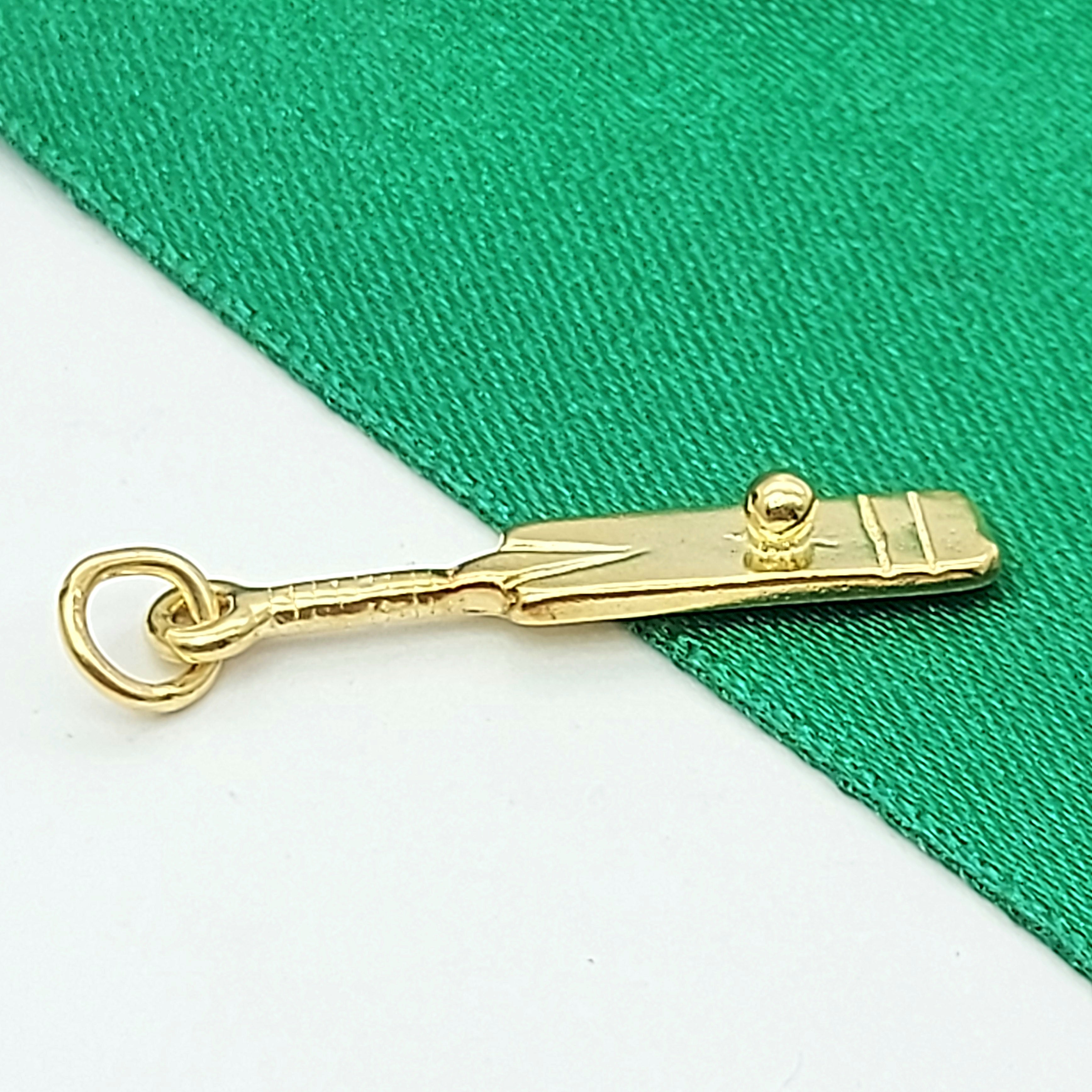 Cricket Bat & Ball Yellow Gold 9ct (375, 9K) Rare Handmade High Quality Pendant