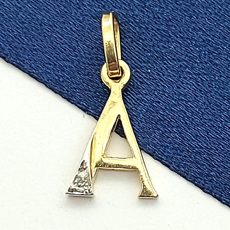 Ladies 9ct (375, 9K) Yellow Gold 'A' Diamond Chip Pendant