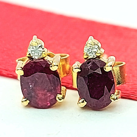 Ladies Yellow Gold 18ct (750, 18k) High Quality Natural Ruby & Diamond Studs
