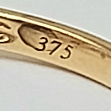 Load image into Gallery viewer, Ladies Yellow Gold 9ct (375, 9k) Rare Unique Amethyst & Diamonds Chips Ring