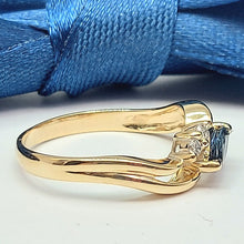 Load image into Gallery viewer, Ladies Yellow Gold 14ct (585,14k) Natural Sapphire & Diamonds (12pts) Dress Ring