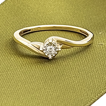 Load image into Gallery viewer, Ladies Real Yellow Gold 10ct(417, 10K) Natural Diamond Ring