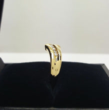 Load image into Gallery viewer, Ladies Ring 9ct (375, 9K) Yellow Gold V Shape Curve Style (0.26ct) Diamond Ring