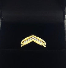 Load image into Gallery viewer, Ladies Ring 9ct (375, 9K) Yellow Gold V Shape Curve Style (0.26ct) Diamond Ring