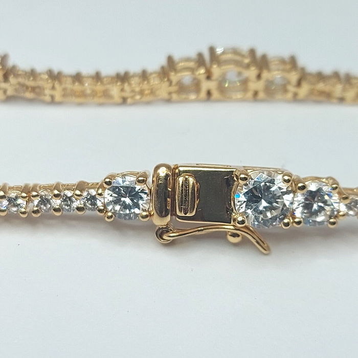 Ladies Bracelet 14ct (585, 14K) Yellow Gold Graduated Diamantes Tennis Bracelet
