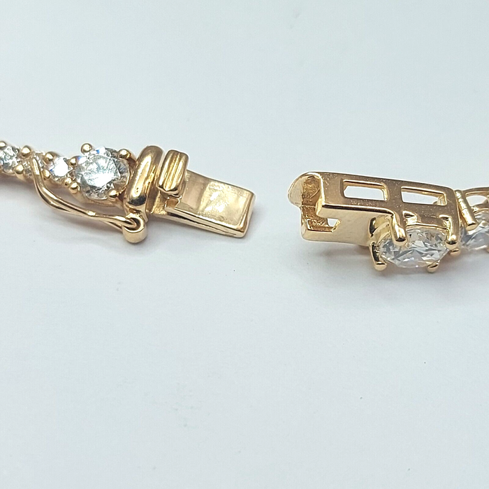 Ladies Bracelet 14ct (585, 14K) Yellow Gold Graduated Diamantes Tennis Bracelet