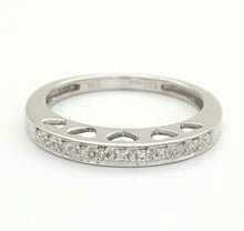 Load image into Gallery viewer, Ladies Ring 14ct (585, 14K) White Gold Natural (0.11ct) Diamond Heart Ring