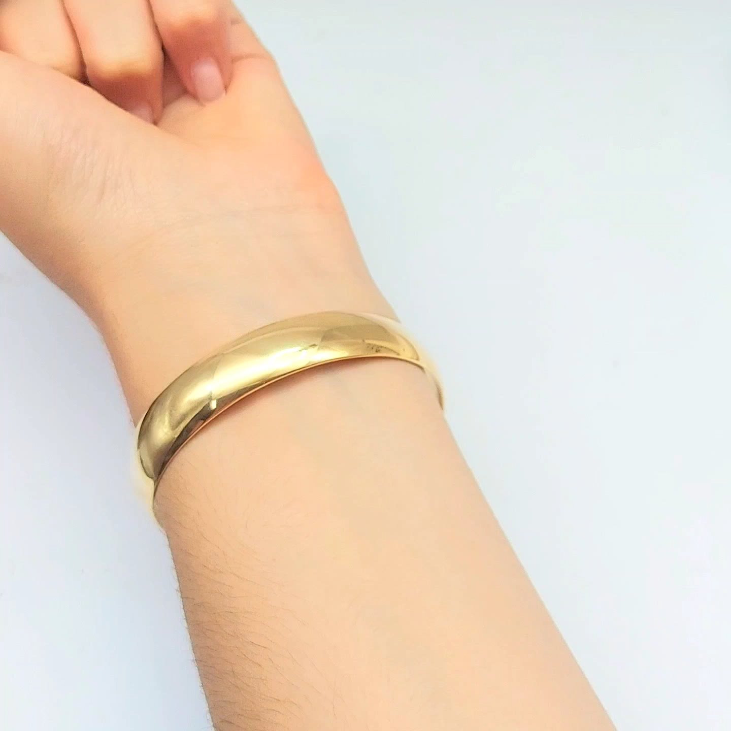 Ladies Solid Yellow Gold 10k (417, 10K) MHJ Oval High Quality Smooth Band Bangle