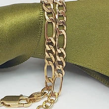 Load image into Gallery viewer, Ladies Yellow Gold 9ct (375,9K) Rare Antique Figaro Chain Pinched T-bar Necklace