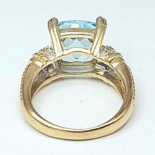 Load image into Gallery viewer, Ladies Yellow Gold 9ct (375,9k) Vintage Aquamarine & Diamonds (12pts) Dress Ring