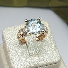 Load image into Gallery viewer, Ladies Yellow Gold 9ct (375,9k) Vintage Aquamarine & Diamonds (12pts) Dress Ring