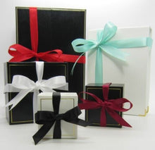 Load image into Gallery viewer, Ladies Jewellery Set 9ct Tri-Tone Gold Two Piece Pendant & Earrings Set