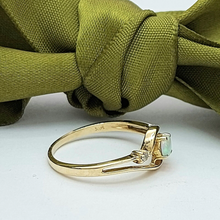Load image into Gallery viewer, Ladies Ring 14ct (585, 14K) Yellow Gold Natural Opal and Diamond Chip Dress Ring