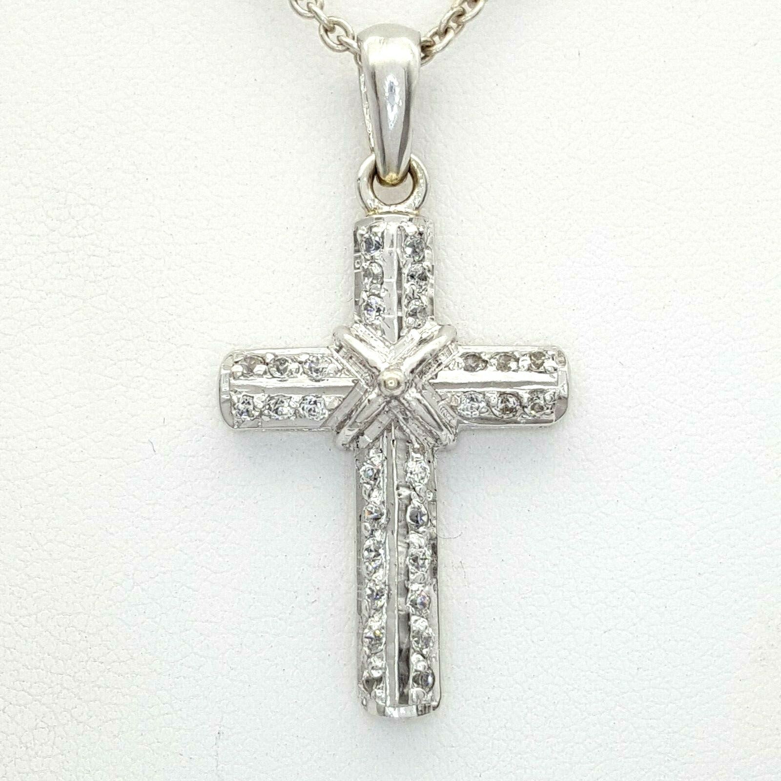 Ladies Pendant 14ct (14K, 585) White Gold Diamante Cross Pendant