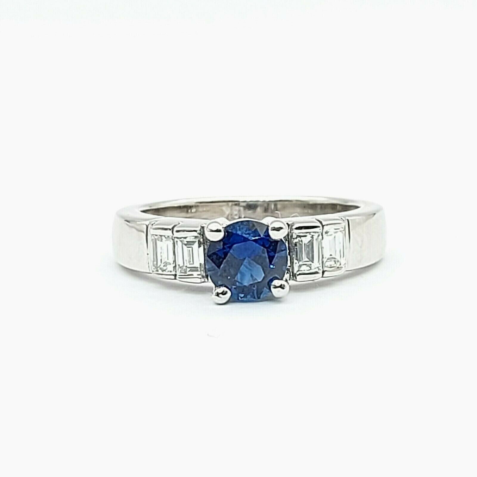Ladies Ring 18ct (750,18K) White Gold Natural Sapphire & Natural Diamond Ring
