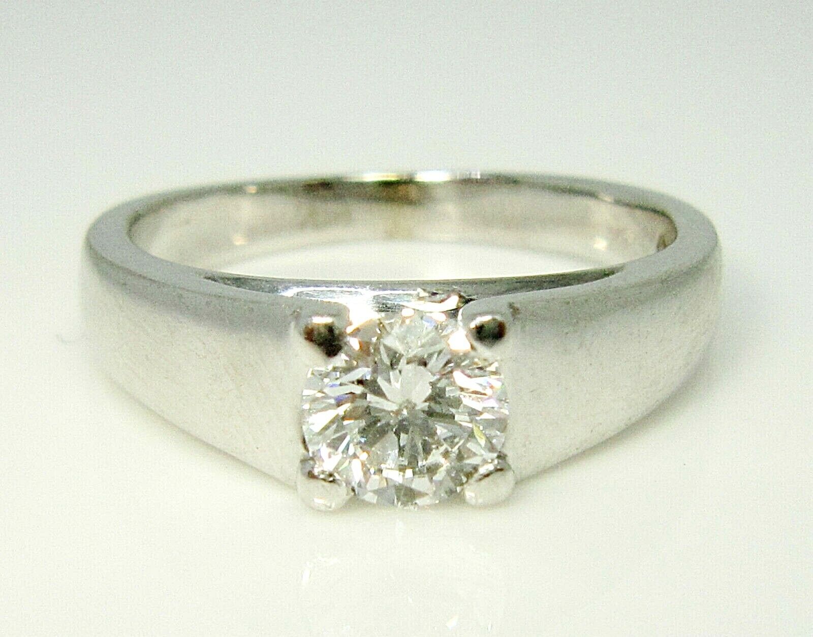 Ladies 18ct (750, 18K) White Gold (0.45ct) Brilliant Cut Solitaire Diamond Ring