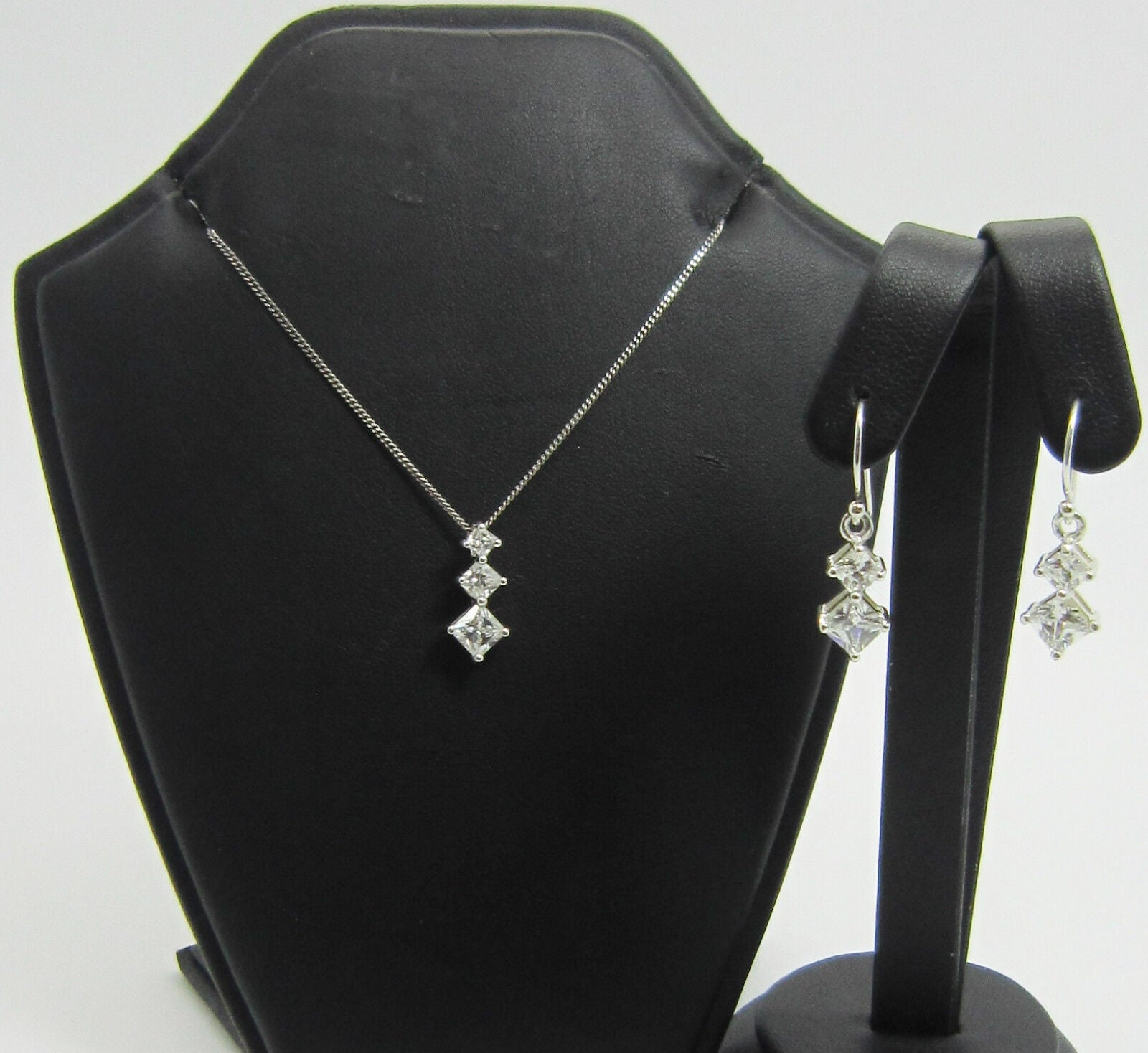 925 Silver Two-Piece Cubic Zirconia Jewellery Set