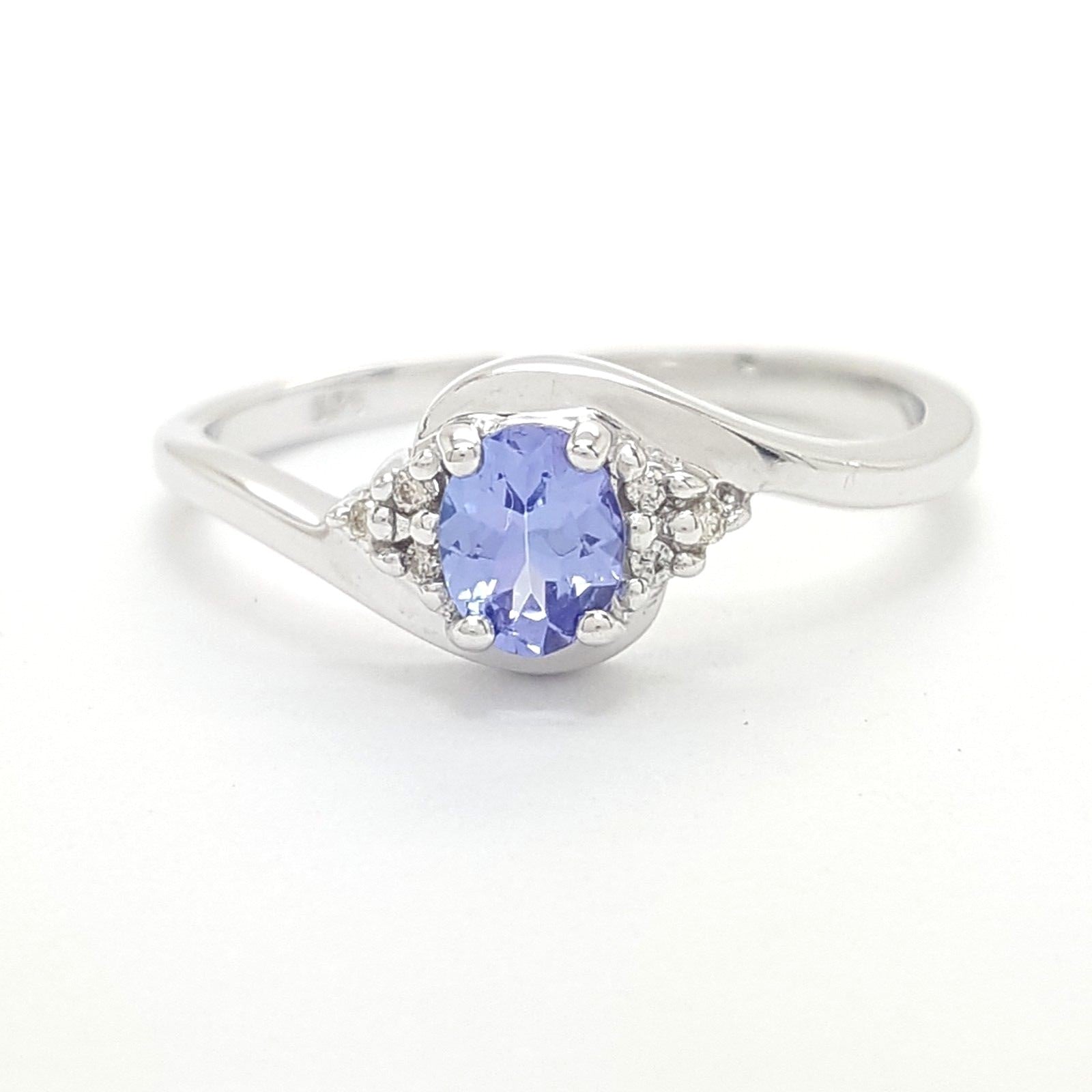 9ct (375, 9K) White Gold Tanzanite and Diamond Ring