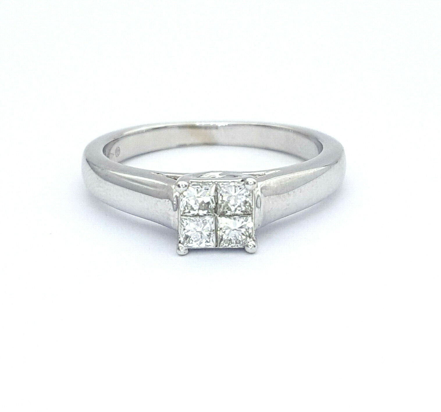 Ladies 18ct (750, 18ct) White Gold (0.35ct) Princess Cut Diamond Engagement Ring