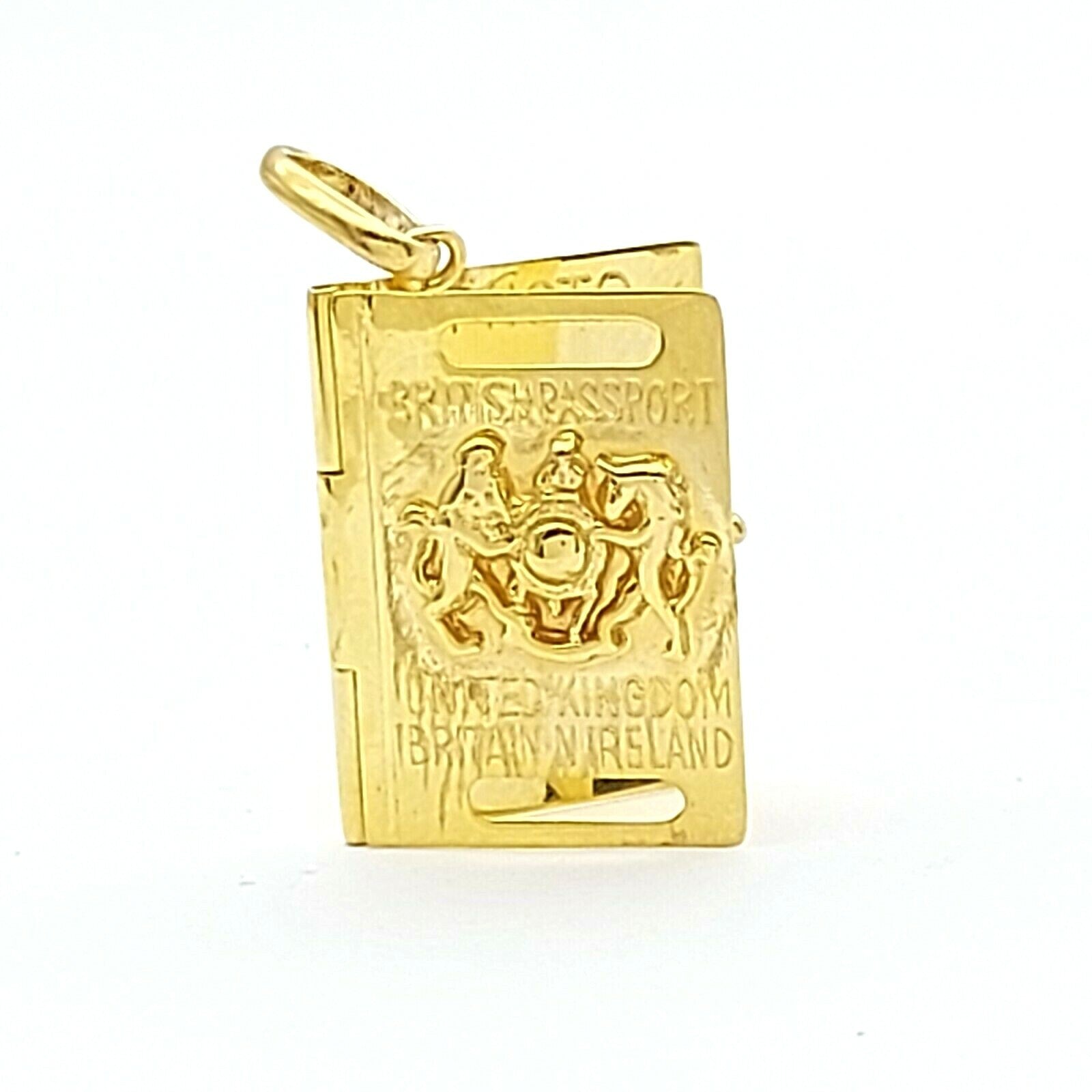 Open Passport 9ct (375, 9K) Yellow Gold Passport Pendant