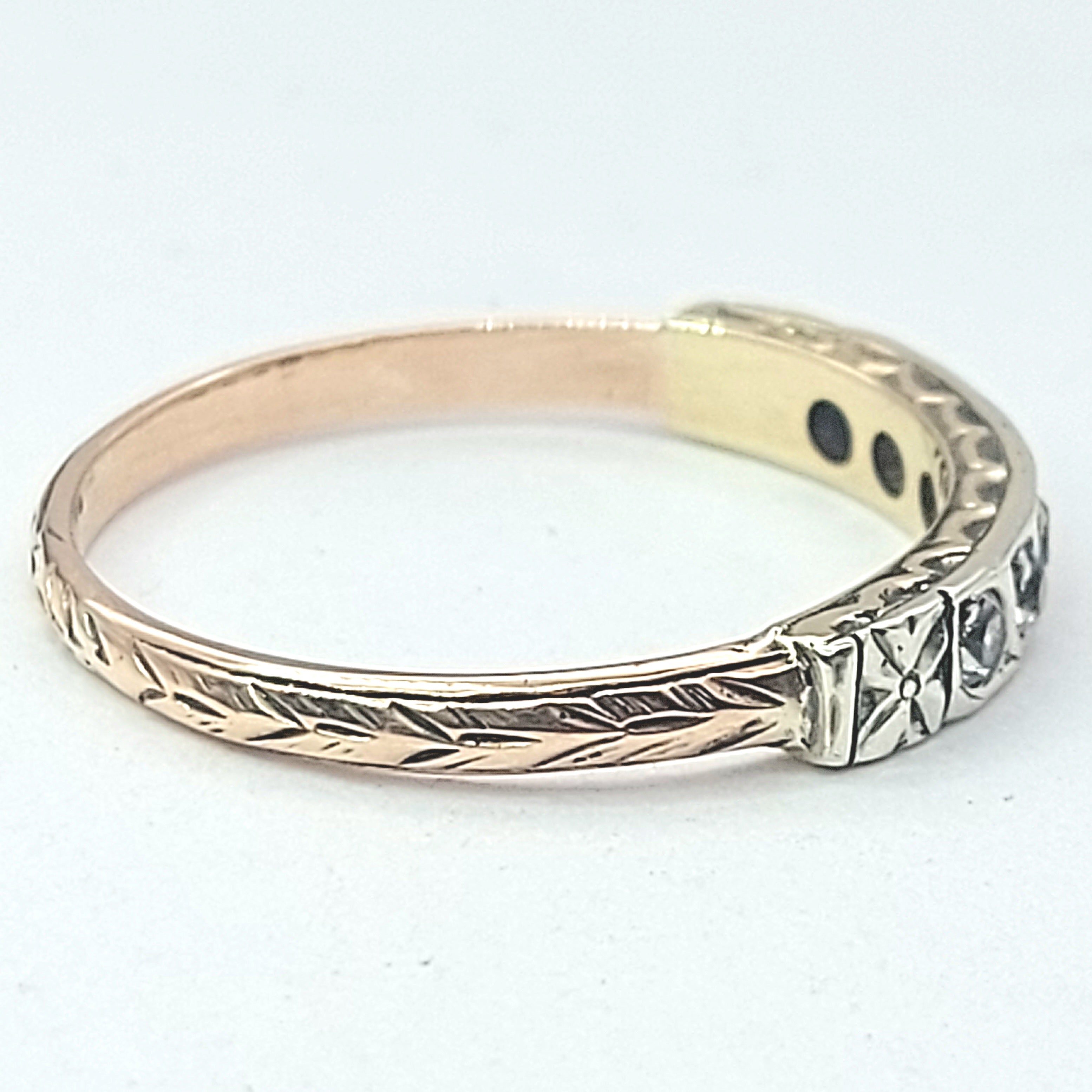 Ladies Tri-Tone Gold 9ct (375,9k) Vintage Floral Design Diamantes Dress Ring