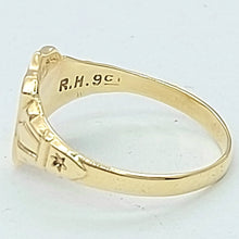 Load image into Gallery viewer, Unisex Yellow Gold 9ct (375,9k) Rare Pink Created Sapphire Shield Signet Ring
