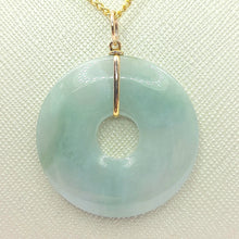 Load image into Gallery viewer, Ladies Rose Gold 14ct (585,14K) Rare Natural Light Grey Jade Circle Pendant
