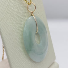 Load image into Gallery viewer, Ladies Rose Gold 14ct (585,14K) Rare Natural Light Grey Jade Circle Pendant
