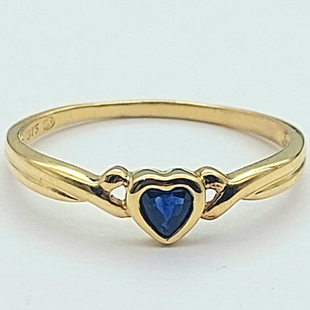 Ladies Yellow Gold 9ct (375,9k) High Quality Petite Heart Sapphire Pattern Ring