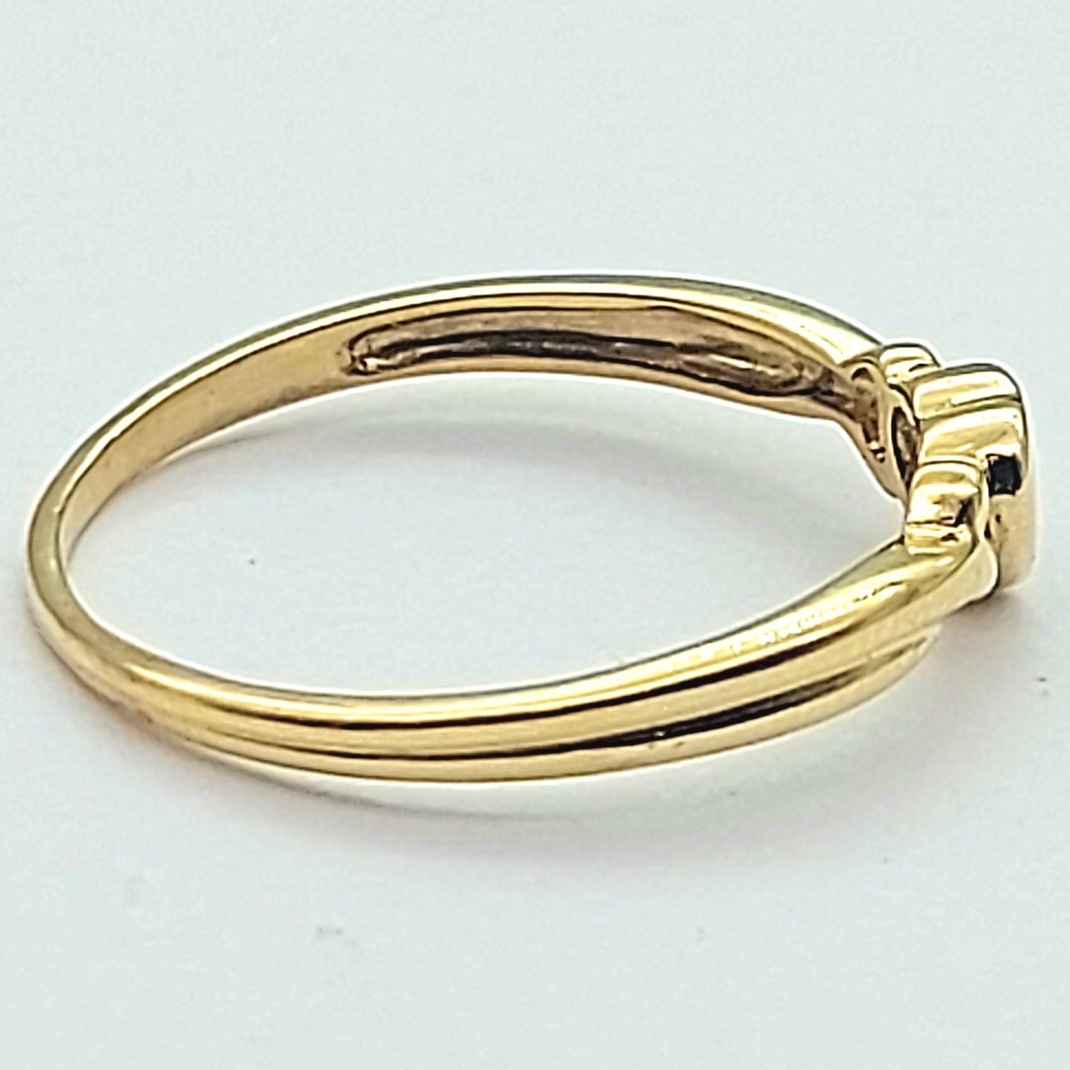 Ladies Yellow Gold 9ct (375,9k) High Quality Petite Heart Sapphire Pattern Ring