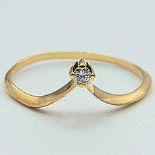 Load image into Gallery viewer, Ladies Yellow Gold 9ct(375,9k) Rare Tapered Risen Solitaire Natural Diamond Ring
