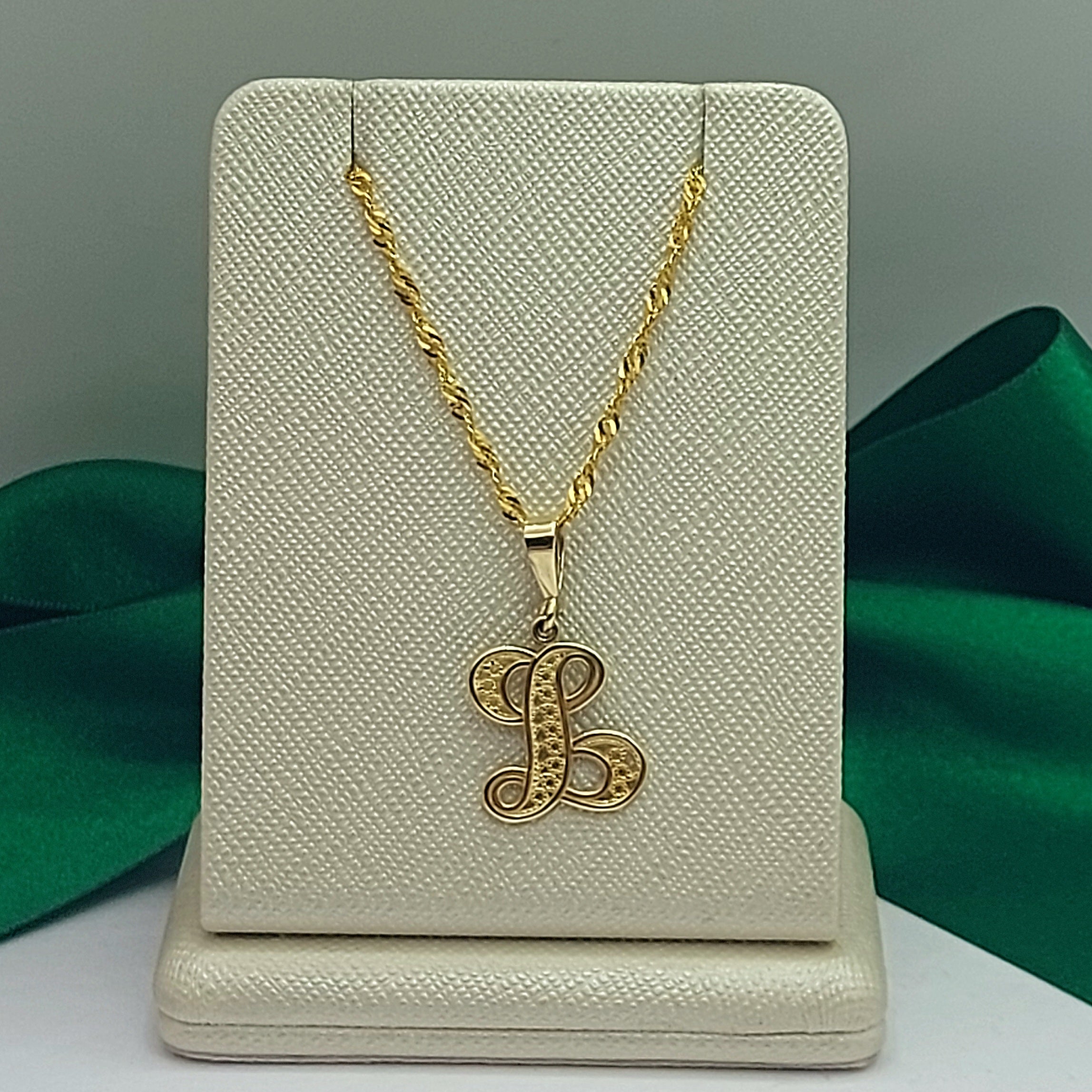 Ladies Yellow Gold 10ct (417, 10K) High Quality Patterned 'L' Initials Pendant