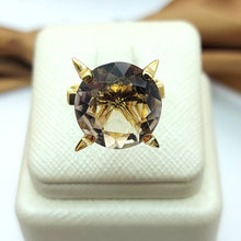 Load image into Gallery viewer, Ladies Yellow Gold 9ct (375,9k) Large Smoky Quartz with Four Claw Prong Ring

