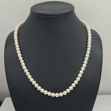 Load image into Gallery viewer, Ladies Yellow Gold 9ct (375, 9K) Vintage Style 77x Freshwater Pearls Necklace
