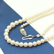 Load image into Gallery viewer, Rare Vintage Artisan Graduating Freshwater Pearls Silver Clasp Necklace
