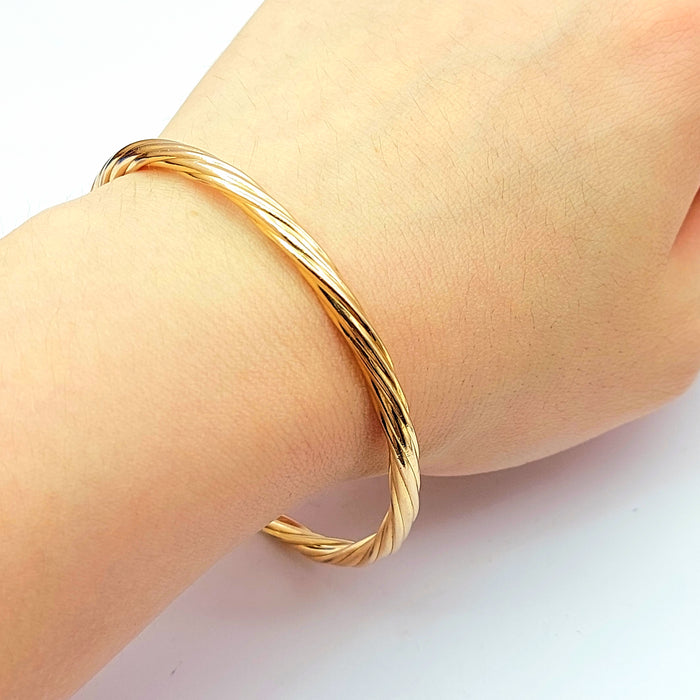 Ladies Rose Gold 9k (375, 9K) High Quality Round Twisted Design Bangle