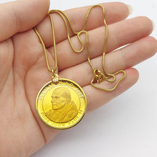 Load image into Gallery viewer, Pope John Paul II 1/2 Oz (24k) GoldQuest Yellow Gold 18ct (750, 18K) Necklace
