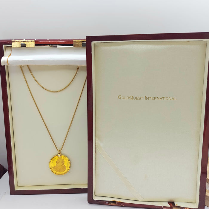 Pope John Paul II 1/2 Oz (24k) GoldQuest Yellow Gold 18ct (750, 18K) Necklace