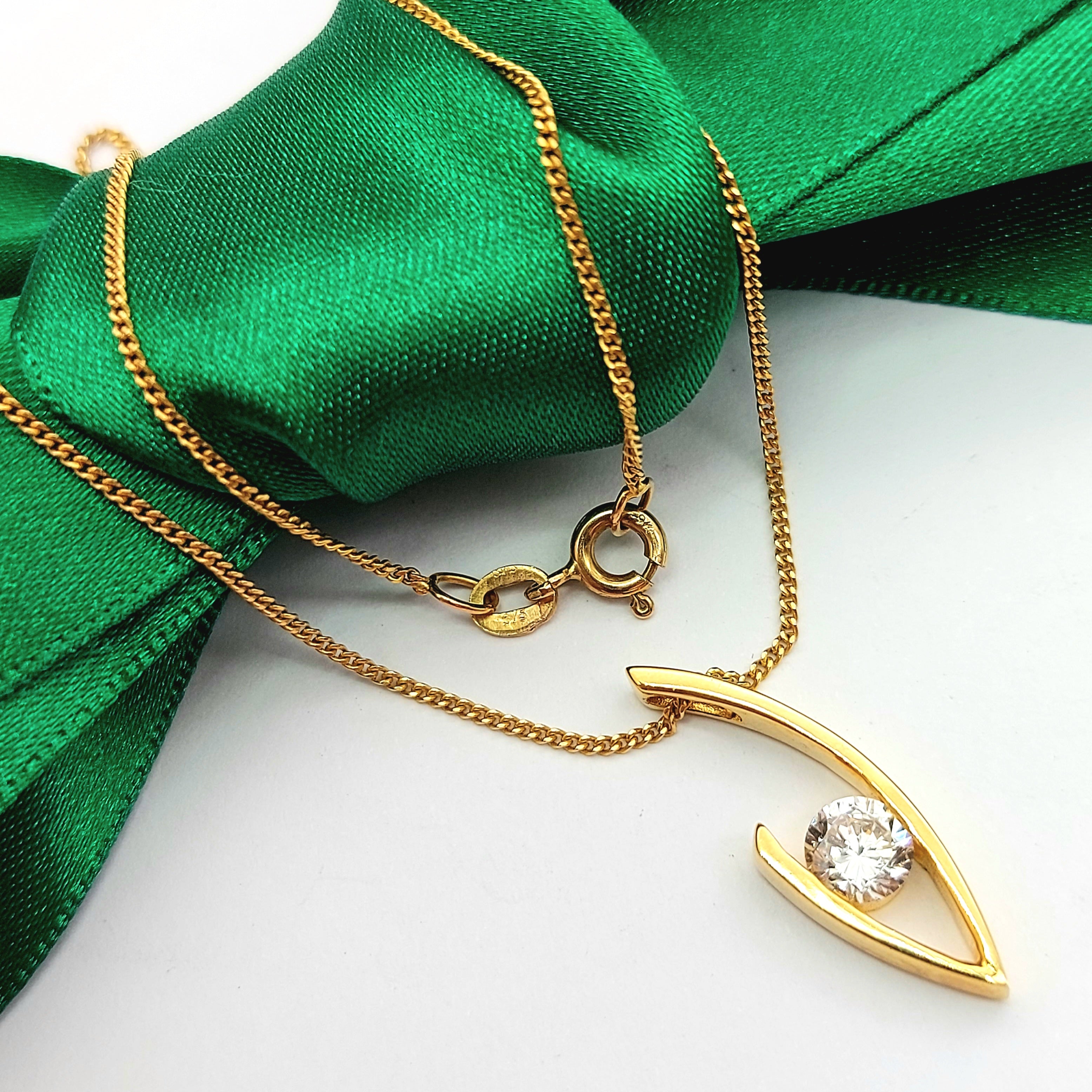 Ladies Yellow Gold 9ct (375,9K) MHJ Diamond 'V' Shaped Bezel Pendant Necklace
