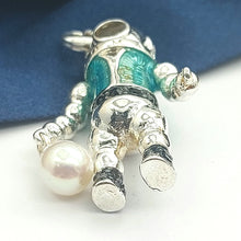 Load image into Gallery viewer, Thomas Sabo Rare Sterling Silver (925) Scuba/Deep Sea Driver Pendant W/ Pearl
