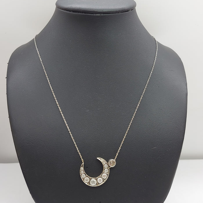 Ladies White Gold 18ct (750,18K) Clouded Diamonds Iranian Crescent Moon Necklace