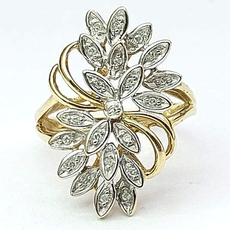 Ladies Yellow Gold 9ct (375,9K) Unique Floral Formation Cluster Diamonds Ring