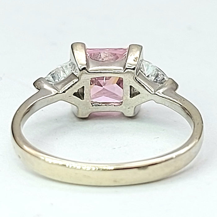 Ladies White Gold 9ct (375,9K) Princess Cut Pink Sapphire & Diamantes Ring